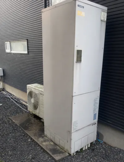 【生駒郡安堵町】昼間の沸き増し回数が増えてきたためエコキュートを交換｜HPE-FB464SCTAからSRT-S376への施工事例（施工前）