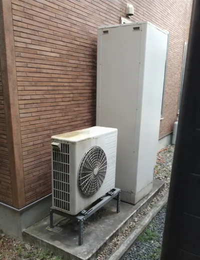 【御所市】台所リモコンにエラーが表示されるようになったためエコキュートを交換｜BHP-TA463からCTU-46AZ1への施工事例（施工前）