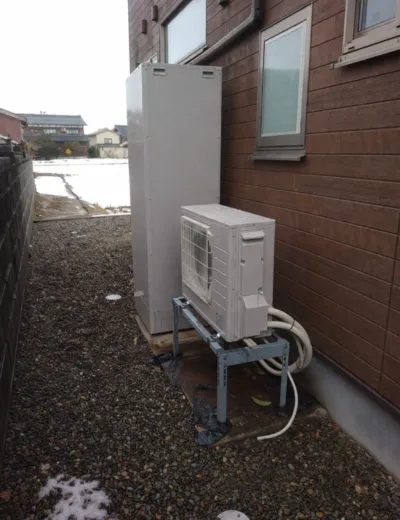 【生駒郡平群町】おふろの自動保温が途中で切れるようになったためエコキュートを交換｜SRT-HPT46WX7からSRT-S466への施工事例（施工後）