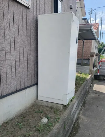 【生駒郡斑鳩町】浴室のシャワー圧が弱く感じるようになったためエコキュートを交換｜DH-37G4QUBからBHP-TAG37Wへの施工事例（施工前）