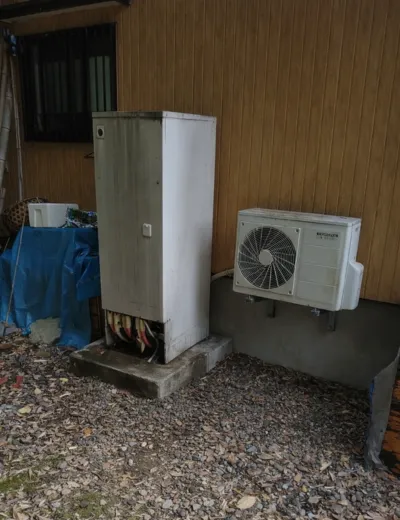 【橿原市】エラー表示が出るようになったためエコキュートを交換｜CTU-371D1A8からCTU-37AZ1への施工事例（施工前）