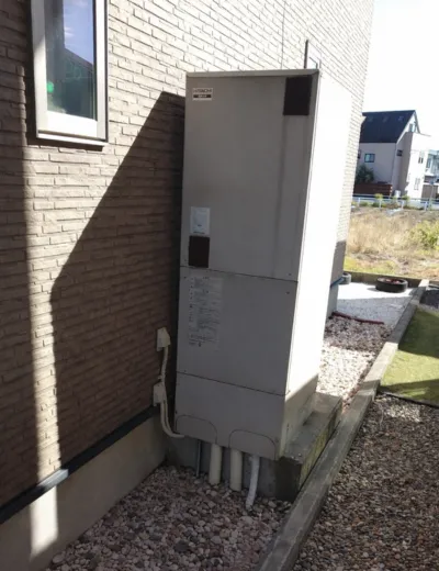 【葛城市】浴室リモコンにエラーが表示されるようになったためエコキュートを交換｜BE-F37DWUからCHP-37AZ1への施工事例（施工前）