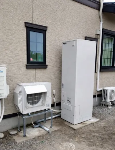 【磯城郡川西町】ヒートポンプまわりから異音がするようになったためエコキュートを交換｜SRT-HPT46WU7からSRT-ST466への施工事例（施工後）