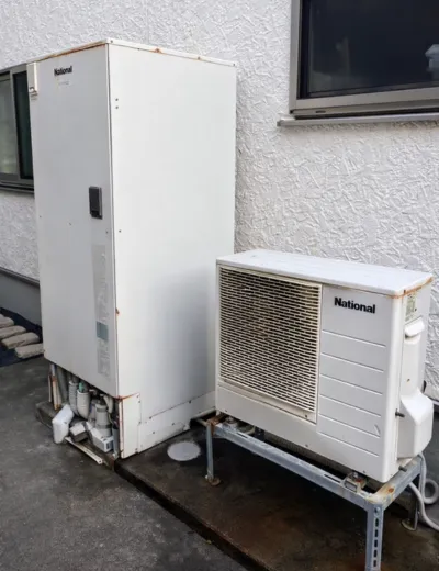 【磯城郡川西町】お湯を使ったあと昼間の沸き増しが増えたためエコキュートを交換｜HE-37K3QからCTU-46AZ1への施工事例（施工前）