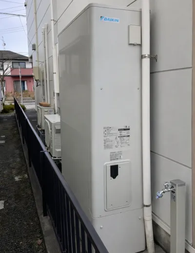 【甲賀市】追いだき後の温度が長続きしないためエコキュートを交換｜TU37HFTVからEQX37XFTVへの施工事例（施工後）