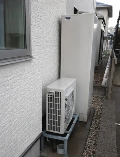 【甲賀市】自動たし湯が途中で止まるためエコキュートを交換｜BHP-TA462からSRT-S466への施工事例（施工前）