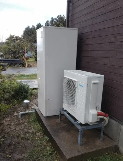 【北葛城郡広陵町】おふろのお湯のにおいが気になるようになったためエコキュートを交換｜HWH-FB373CTからEQX37XFVへの施工事例（施工後）