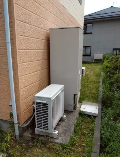 【草津市】おふろのお湯からいつもと違うにおいが気になるようになったためエコキュートを交換｜SRT-HP37W7からSRT-ST466への施工事例（施工前）