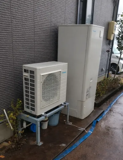 【北葛城郡王寺町】おふろの湯はり予約をしても予定どおりに沸き上がらないことがあったためエコキュートを交換｜HE-K37AQからEQX37XFVへの施工事例（施工後）