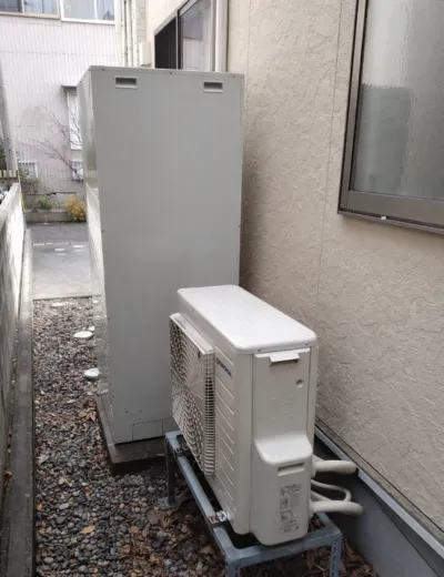 【北葛城郡王寺町】シャワーを使っている途中で急にぬるくなることがあったためエコキュートを交換｜HHP-AT374HATRからCTU-46AZ1への施工事例（施工後）