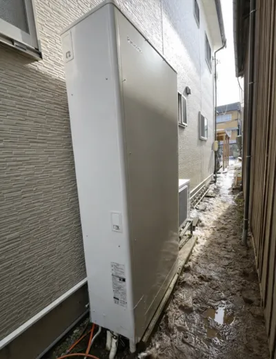 【北葛城郡王寺町】おふろの湯はり完了後に追いだきしないと入れないことが増えたためエコキュートを交換｜HE-W46EQからHE-W46LQへの施工事例（施工後）