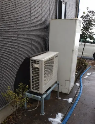 【北葛城郡王寺町】おふろの湯はり予約をしても予定どおりに沸き上がらないことがあったためエコキュートを交換｜HE-K37AQからEQX37XFVへの施工事例（施工前）