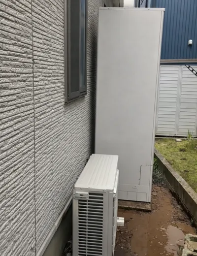 【大津市】おふろの湯量が安定しないためエコキュートを交換｜SRT-5568WFU-BLからSRT-S466Uへの施工事例（施工前）