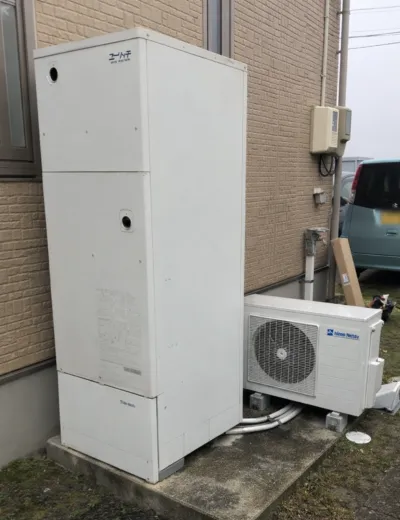 【大津市】浴室リモコンの表示が見えにくくなったためエコキュートを交換｜CFT-46M91からCTU-46AZ1への施工事例（施工前）