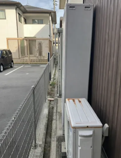 【栗東市】追いだき中に運転が止まるためエコキュートを交換｜SRT-HPT43W26からSRT-S435UZへの施工事例（施工前）