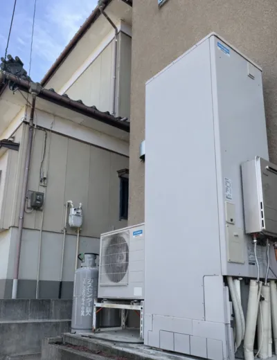 【桜井市】台所の蛇口でお湯が出ないことがあったためエコキュートを交換｜SRT-HPTT46W7-CBからSRT-S466への施工事例（施工前）