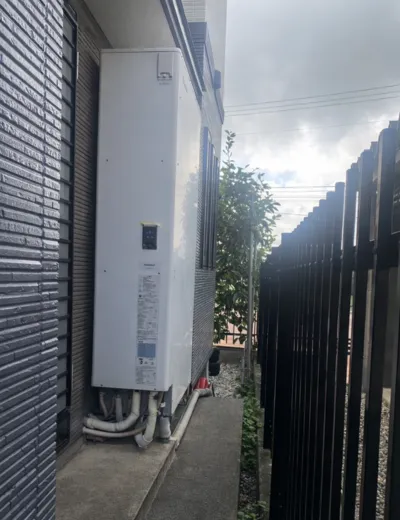 【宇陀市】沸き増しをしてもお湯の回復が遅く感じるようになったためエコキュートを交換｜HE-46W3QからCTU-E372AZ1への施工事例（施工前）