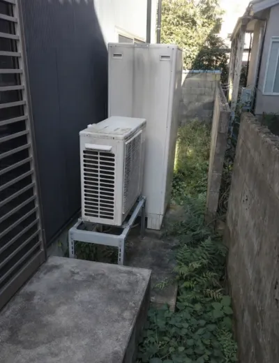 【大和郡山市】お湯が出るまで時間がかかるようになったためエコキュートを交換｜HWH-FBH370CTからSRT-S376Uへの施工事例（施工前）