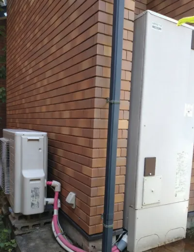 【大和高田市】台所の蛇口ではお湯が出るのに浴室だけぬるかったためエコキュートを交換｜BHP-TA370からCTU-37AZ1への施工事例（施工前）