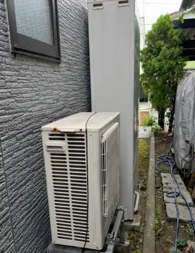 【大和高田市】おふろの追いだきがぬるいままになったためエコキュートを交換｜SRT-HPT43WZ5からCTU-E372AZ1への施工事例（施工前）