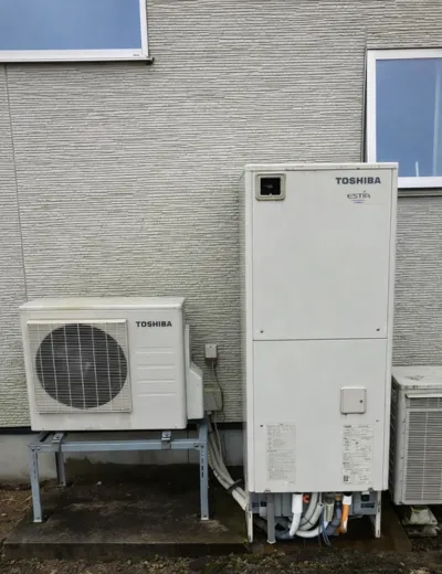 【野洲市】タンクまわりから水がにじむためエコキュートを交換｜HWH-FB372CTGからSRT-S376Uへの施工事例（施工前）