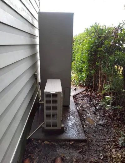 【芦屋市】浴室リモコンを押してもすぐ反応しないことが増えたためエコキュートを交換｜HE-K46DQからSRT-ST466への施工事例（施工後）