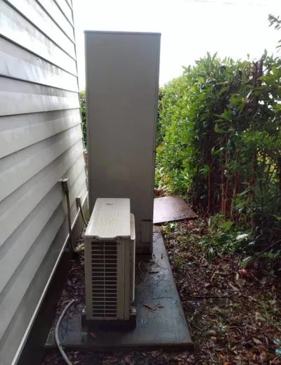 【芦屋市】浴室リモコンを押してもすぐ反応しないことが増えたためエコキュートを交換｜HE-K46DQからSRT-ST466への施工事例（施工前）