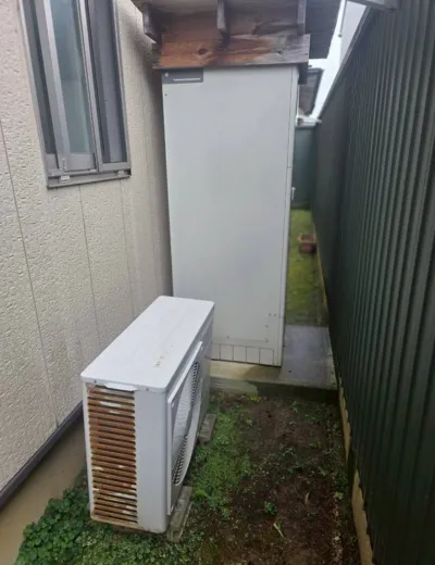 【芦屋市】沸き上げ中に本体の振動音が気になるようになったためエコキュートを交換｜CTU-371D1A9からSRT-ST466への施工事例（施工前）
