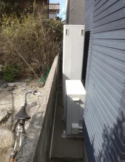 【高市郡明日香村】ヒートポンプまわりの水漏れが気になるようになったためエコキュートを交換｜HE-WU37EQからEQA37YFTVへの施工事例（施工後）