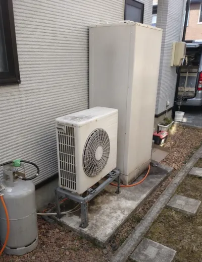 【高市郡明日香村】おふろの湯はり量が設定どおりにならないことが増えたためエコキュートを交換｜BHP-TA371からCHP-37AZ1への施工事例（施工前）