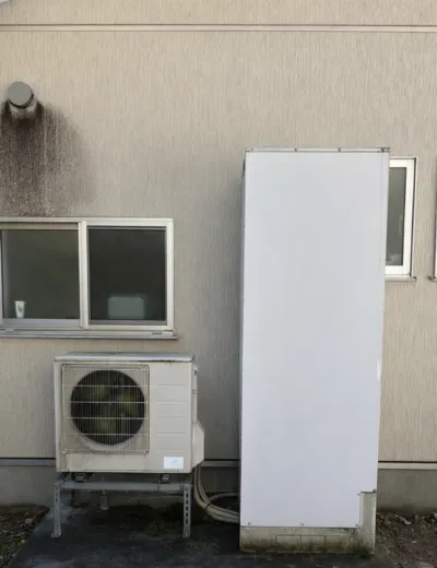 【神崎郡福崎町】ふろ自動をしても設定した水位までたまらないことがあったためエコキュートを交換｜EC-4607KU-FANSからCTU-46AZ1への施工事例（施工前）