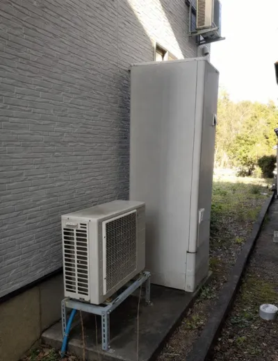 【神崎郡市川町】浴室リモコンにエラーコードが点滅することがあったためエコキュートを交換｜TU46KFVからSRT-ST377への施工事例（施工前）