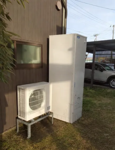 【川辺郡猪名川町】朝に残湯量を確認すると満タンまで沸き上がっていない日が出てきたためエコキュートを交換｜SRT-HPT46W6からSRT-ST467への施工事例（施工後）