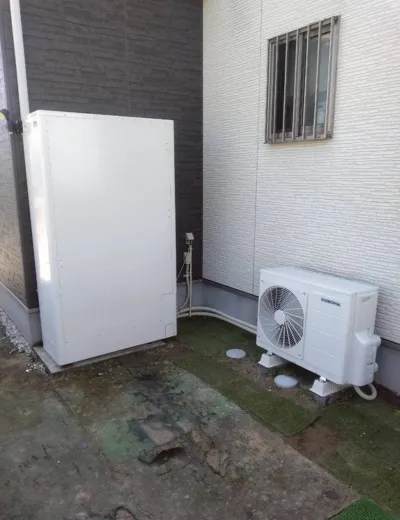 【加古郡稲美町】浴室リモコンの液晶表示が薄くなり確認しづらくなったためエコキュートを交換｜CTU-E372AX1からCTU-E372AZ1への施工事例（施工後）