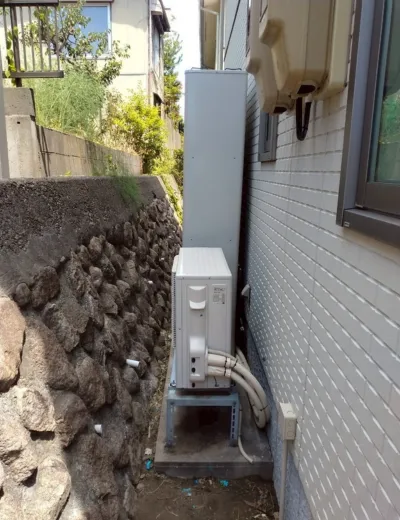 【伊丹市】台所でお湯を使うとシャワー温度がぶれやすくなったためエコキュートを交換｜HE-W46CQからHE-W46LQへの施工事例（施工後）