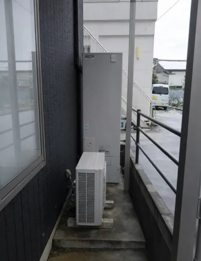 【加西市】浴室リモコンの追いだき操作が反応しにくくなったためエコキュートを交換｜HHP-AT375HATRからSRT-ST467への施工事例（施工後）