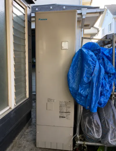 【木津川市】リモコンにエラーコードが表示されることがあったためエコキュートを交換｜TU37KFCVからTUX46XFVへの施工事例（施工後）