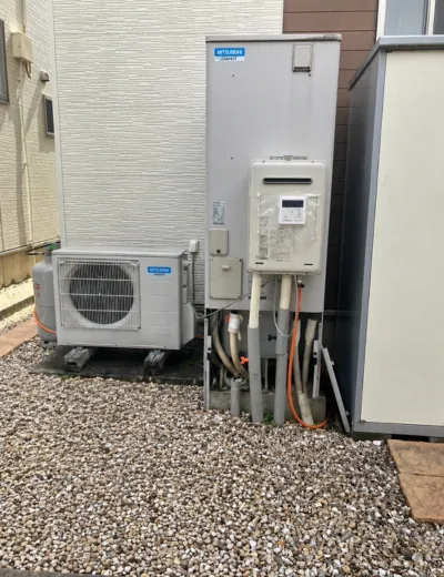 【木津川市】追いだきをしてもおふろが温まりにくくなったためエコキュートを交換｜SRT-HPT37W6からSRT-ST376への施工事例（施工前）