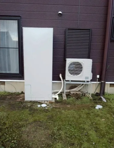 【神戸市中央区】おふろの追いだきに時間がかかるようになったためエコキュートを交換｜SRT-HPT55W6からSRT-ST557への施工事例（施工後）