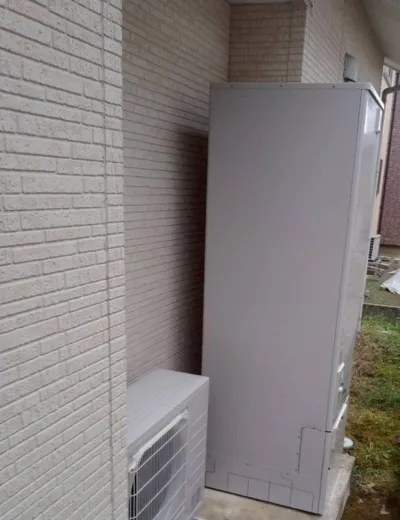 【神戸市東灘区】ふろ自動を押してから湯はりが始まるまで間が空くようになったためエコキュートを交換｜CTU-46AW1からSRT-ST466への施工事例（施工後）