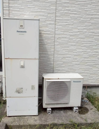 【神戸市東灘区】浴室リモコンにエラーコードが表示されるようになったためエコキュートを交換｜HE-K370SFQからHE-S37LQへの施工事例（施工前）