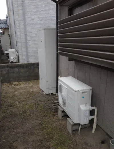 【神戸市北区】お湯はりの途中で湯温にばらつきを感じるようになったためエコキュートを交換｜CHP-H4615AからSRT-ST466への施工事例（施工前）