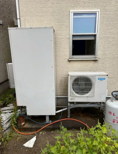 【神戸市長田区】おふろの追いだき後に温度が安定しにくくなったためエコキュートを交換｜SRT-HPT37W3からCTU-37AZ1への施工事例（施工前）