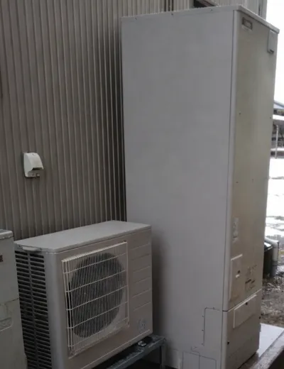 【神戸市須磨区】おふろの自動湯はりで設定水位までたまらないことが増えたためエコキュートを交換｜CTU-46AX1からSRT-S466への施工事例（施工後）