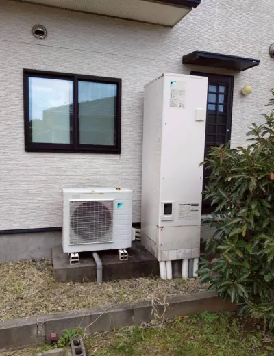 【神戸市垂水区】家族の生活時間の変化で夜のお湯使用量が増えたためエコキュートを交換｜HE-K37AQPからBHP-TADV46Xへの施工事例（施工前）