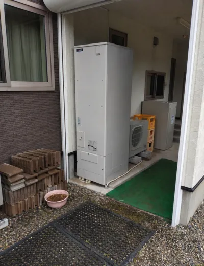 【久世郡久御山町】給湯中にお湯の温度が安定しにくくなったためエコキュートを交換｜CTU-461D1A10からSRT-ST466への施工事例（施工後）