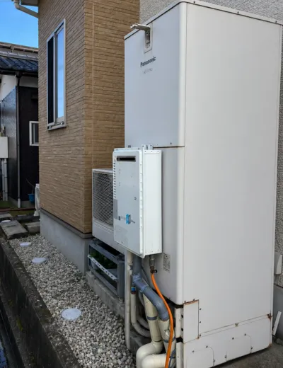 【久世郡久御山町】お湯が出たり出なかったりして不安定になったためエコキュートを交換｜HE-K37BQからEQX46XFVへの施工事例（施工前）