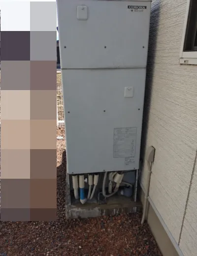 【京都市伏見区】シャワーの勢いが以前より弱く感じられたためエコキュートを交換｜CU461D1A11からEQX46XFVへの施工事例（施工前）