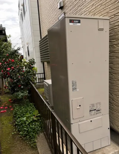 【京都市東山区】シャワーの勢いが以前より弱く感じられたためエコキュートを交換｜BE-F37CWUからSRT-ST376への施工事例（施工後）