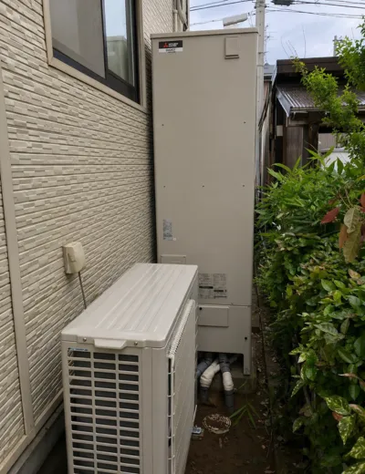 【京都市上京区】本体まわりに水漏れのような症状が見られたためエコキュートを交換｜TU46GFVからSRT-ST466への施工事例（施工後）